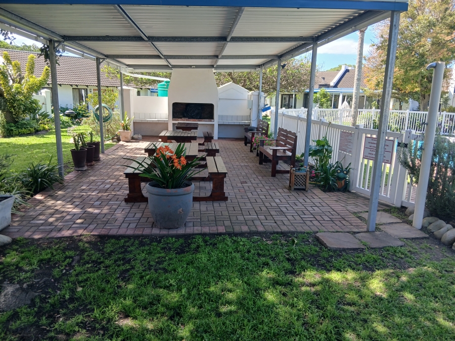 2 Bedroom Property for Sale in Paradise Beach Eastern Cape